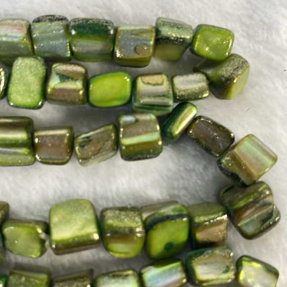 Three green spiny shell elastic bracelets. - Picture 3 of 3